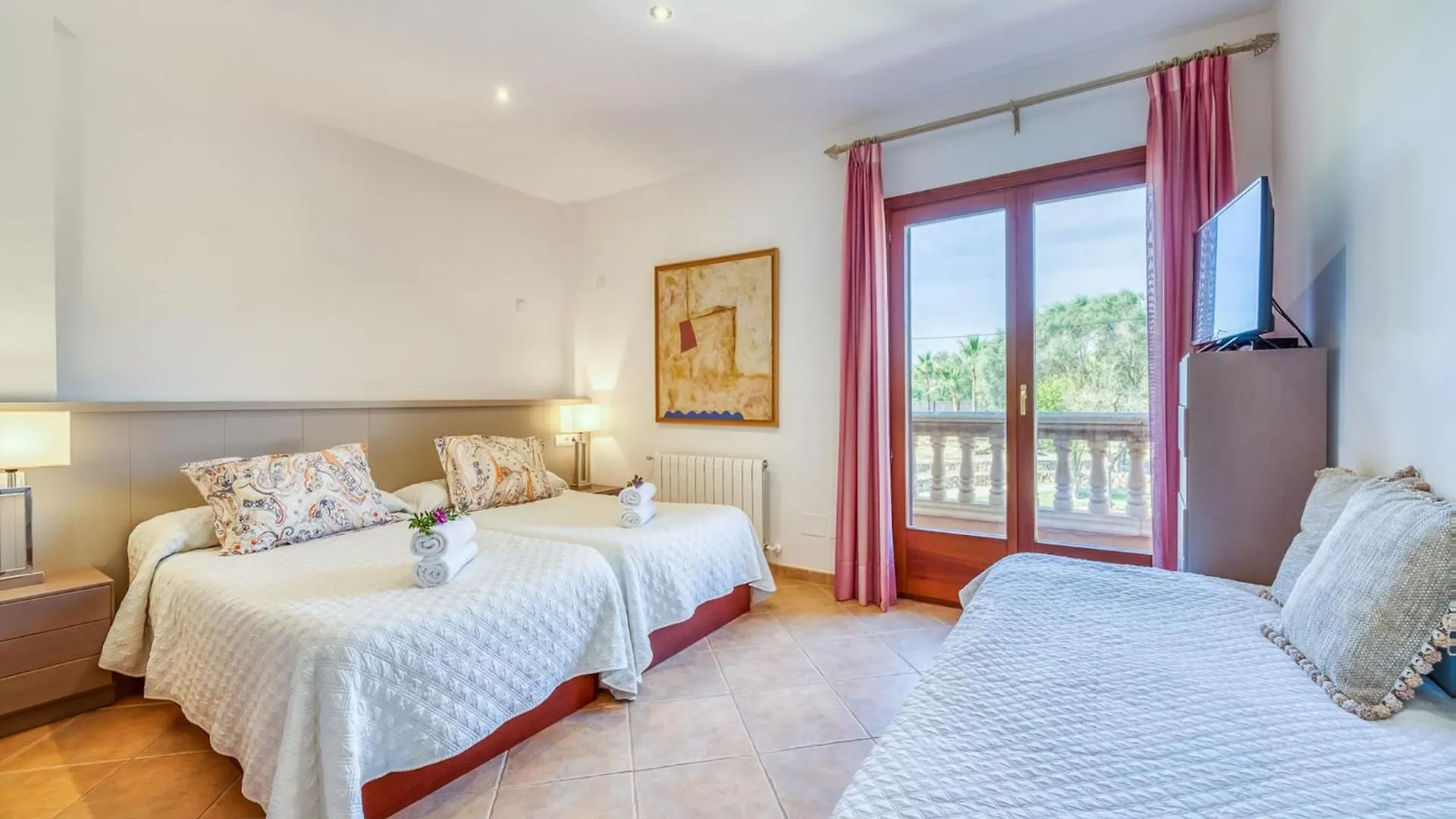 Charming Holiday Home Near Beach Muro İspanya